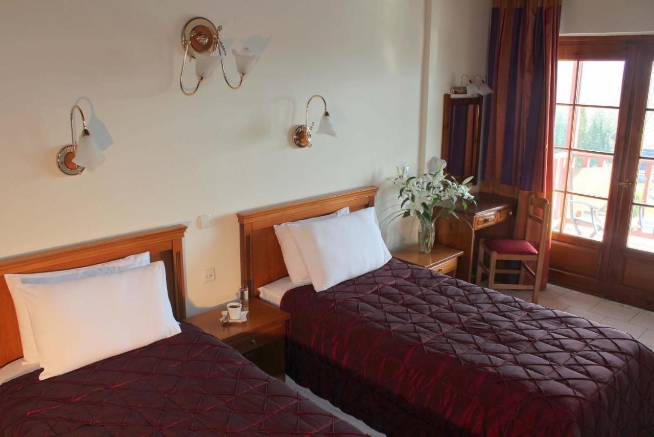 Famissi Eden Hotel Kalambaka Quarto foto