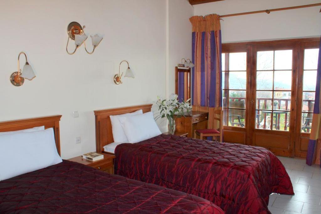 Famissi Eden Hotel Kalambaka Quarto foto